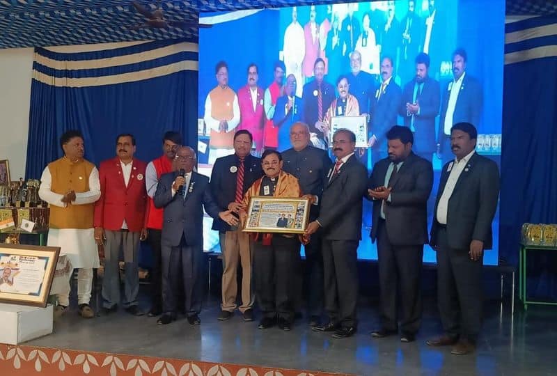 Lion Potlapally Srinivas Rao gets lion lifetime achievement award