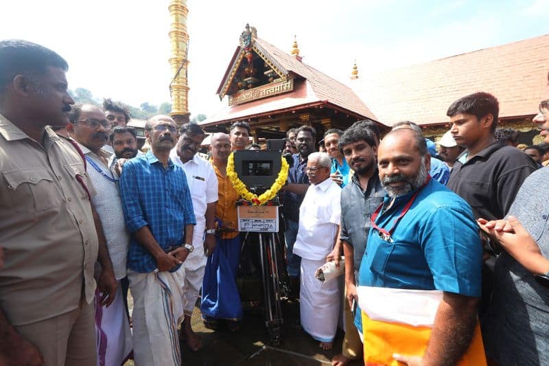 yogi babu starring sannithanam po flim stated in sabarimalai temple 