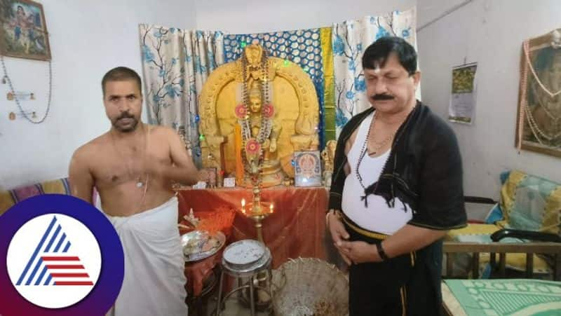 ayyappa swamy maladharana by Home Minister Araga Jnanendra gow