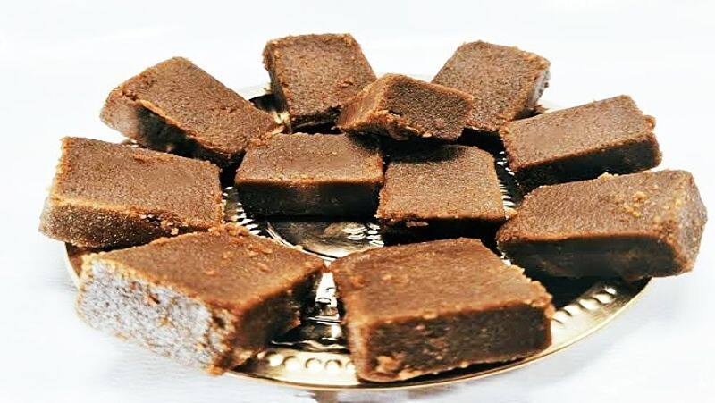 how to make Karupatti Mysore Pak with simple steps in tamil 