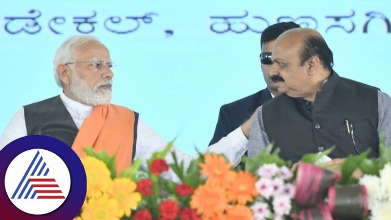 PM Narendra Modi Praises CM Basavaraj Bommai At Kalyana Karnataka gvd