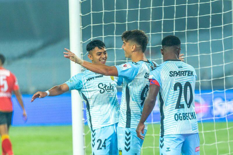 football Indian Super League 2022-23, EBFC vs HFC: Hyderabad FC edges closer to league shield battle with 2-0 East Bengal conquest-ayh