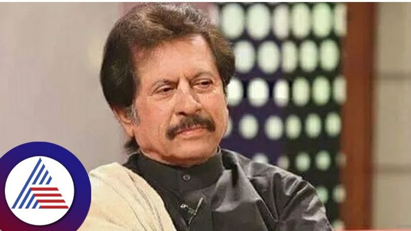 Bollywood  legendary pakistani singer Attaullah Khans true interesting story