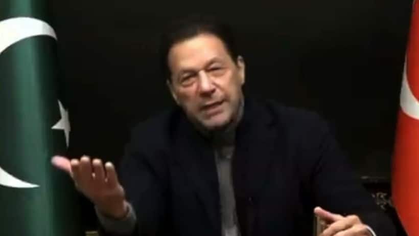 Former Pak PM Imran Khan's convoy meets with accident on way to Islamabad for hearing in Toshakhana case