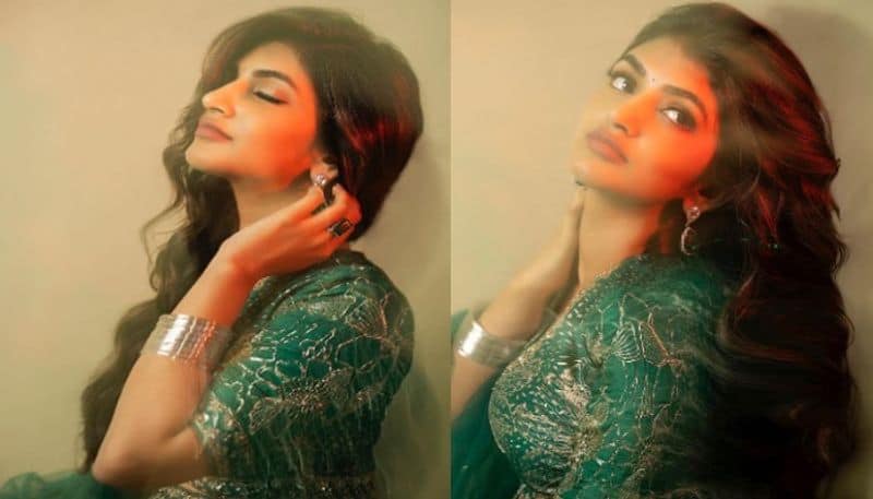 Young Actress Sreeleela mesmerizing in traditional look