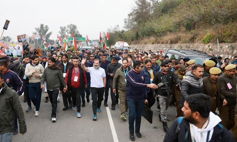 Urmila Matondkar,author Perumal Murugan  joined in Rahul Gandhi's Bharat Jodo Yatra in Jammu.