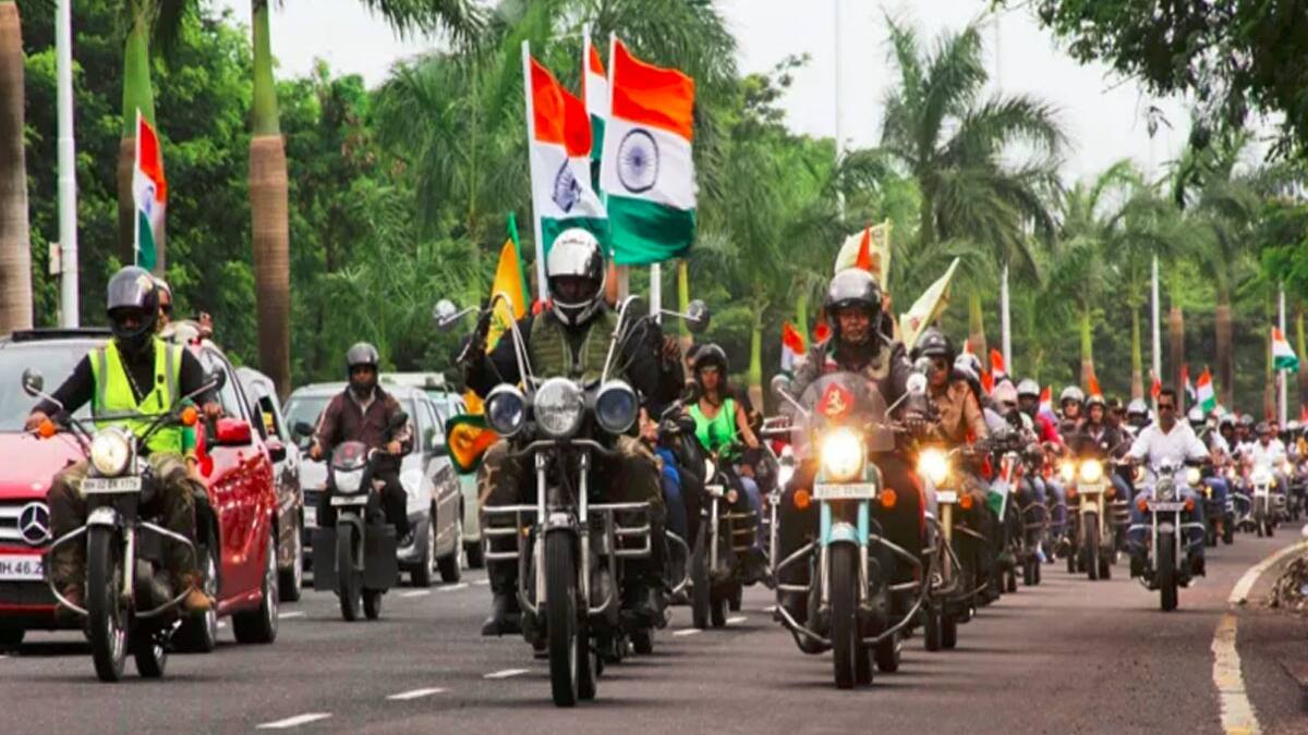  putting tiranga on vehicle rules