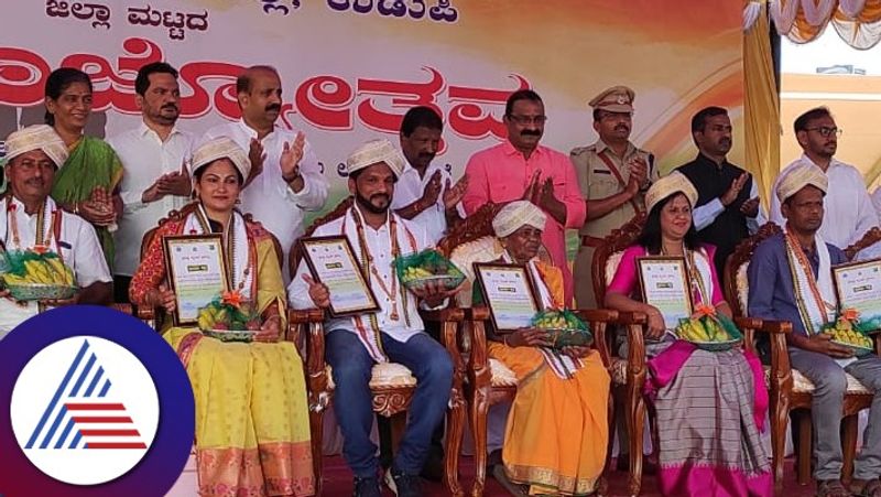 Republic Day celebrations flag hoisted by Minister S. Angara  in Udupi gow