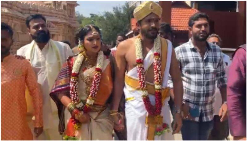 age difference between actor vasishta simha and haripriya couple sgk