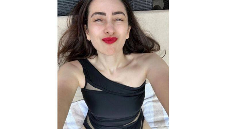 how karisma kapoor manages to look younger than actress Kareena kapoor 