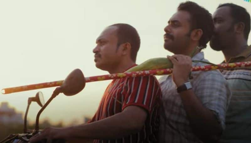 actor soubin shahir movie Romancham video song