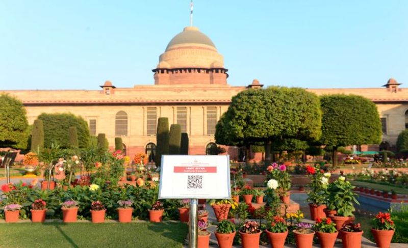 Rashtrapati Bhavan's Durbar hall and Ashoka hall renamed to Ganatantra mandap and Ashoka mandap