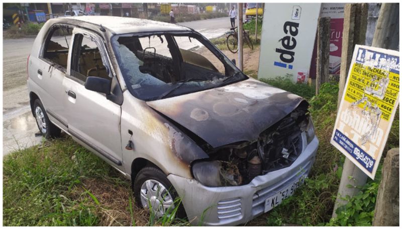 two police man injured while car hit in virudhunagar district