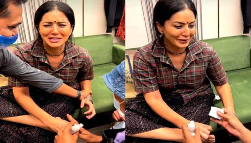 Sunny Leone minor injury to toe that video Goes viral