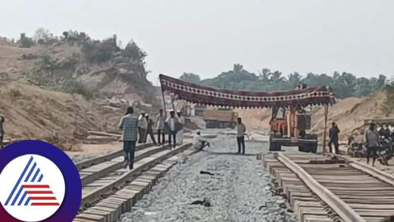 Railway bridge construction  protest in Tumakuru gow