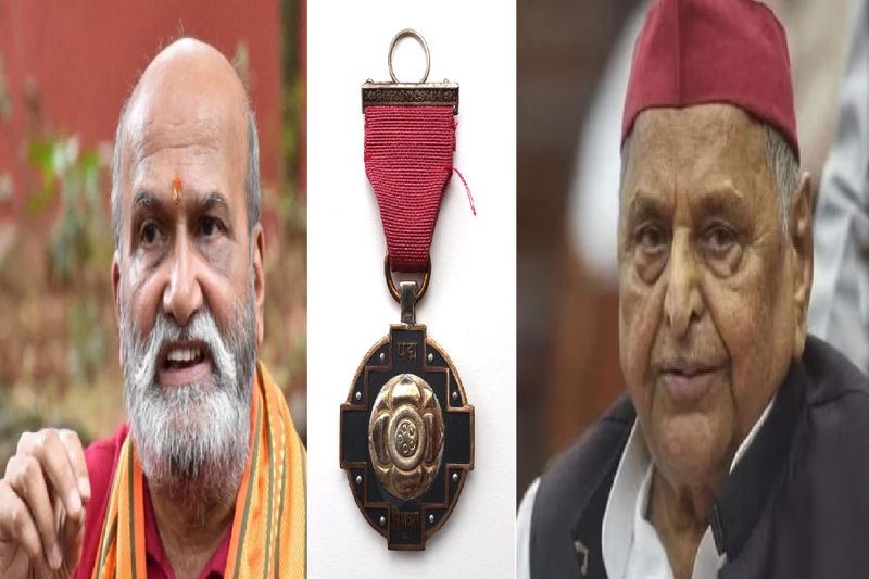 Withdraw Padma award given to traitor Mulayam Singh Pramod Muthalik sat