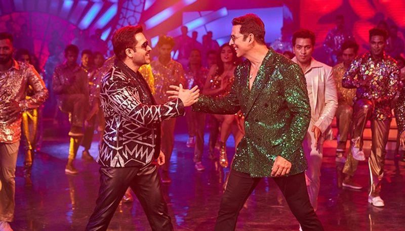 Main Khiladi Song OUT: Witness Akshay Kumar, Emraan Hashmi with their smooth dance moves from Selfiee vma