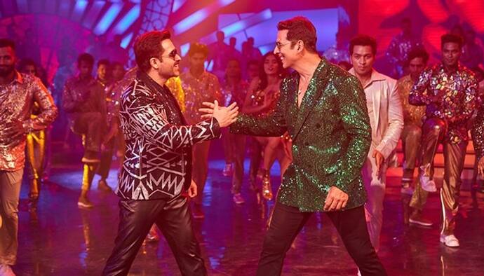 Main Khiladi Song OUT: Witness Akshay Kumar, Emraan Hashmi with their smooth dance moves from Selfiee