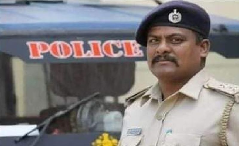 mahendra nayak resigned for police inspector job to enter politics in vijayapura gvd