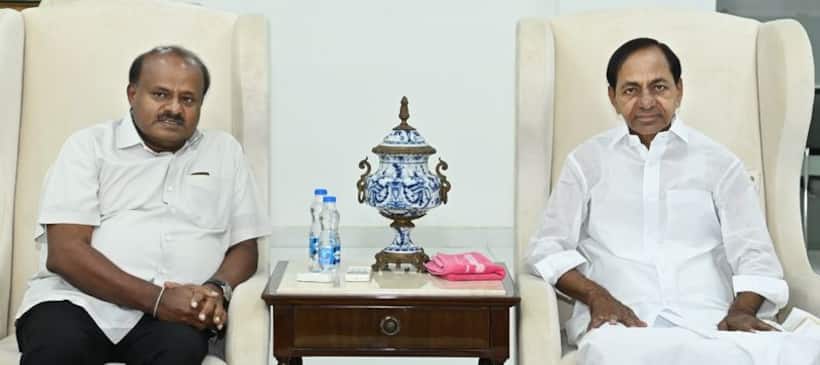 బీఆర్ఎస్ అధినేత కేసీఆర్ తో పెరిగిన గ్యాప్.. అదేం లేద‌న్న కుమారస్వామి.. ! 