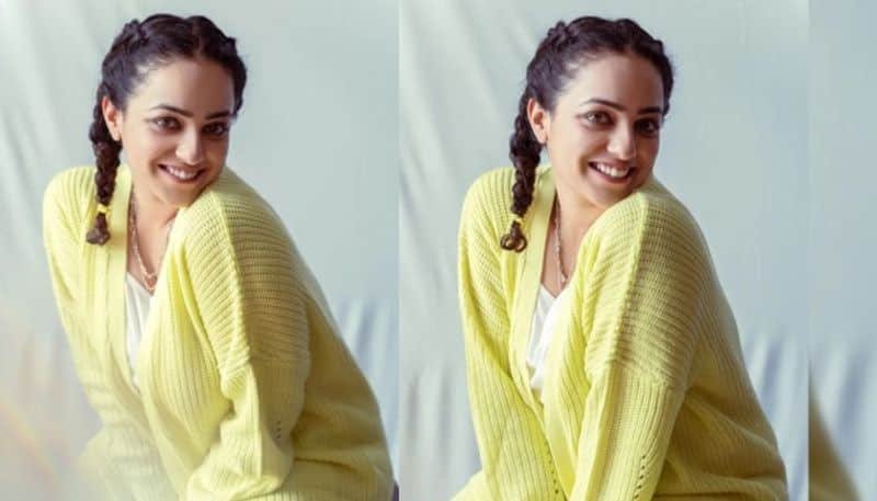 Actress Nithya menen beautiful looks in trendy outfit