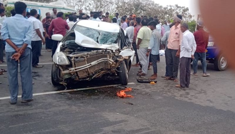 Two Killed in Road Accident at Shiggaon in Haveri grg 