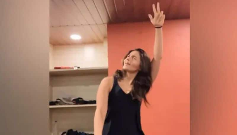 Just Alia Bhatt Grooving To Husband Ranbir Kapoors song while working out azn