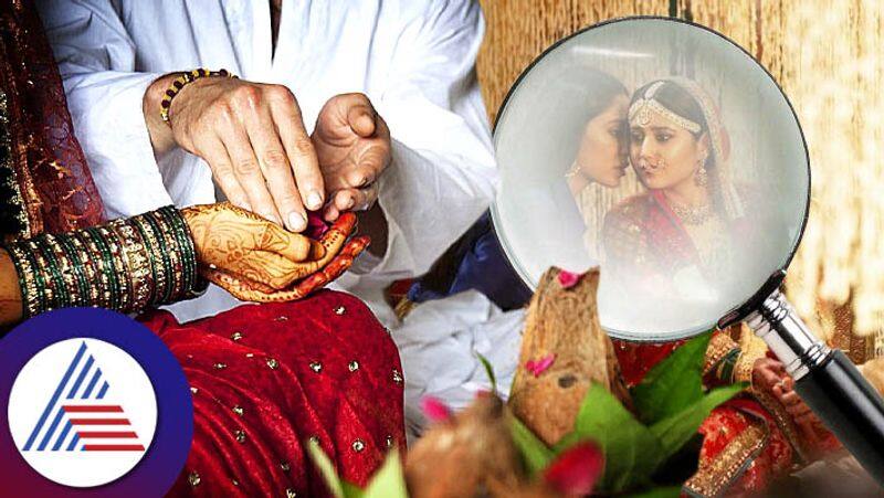 groom pushes bride from wedding stage due to dowry issue