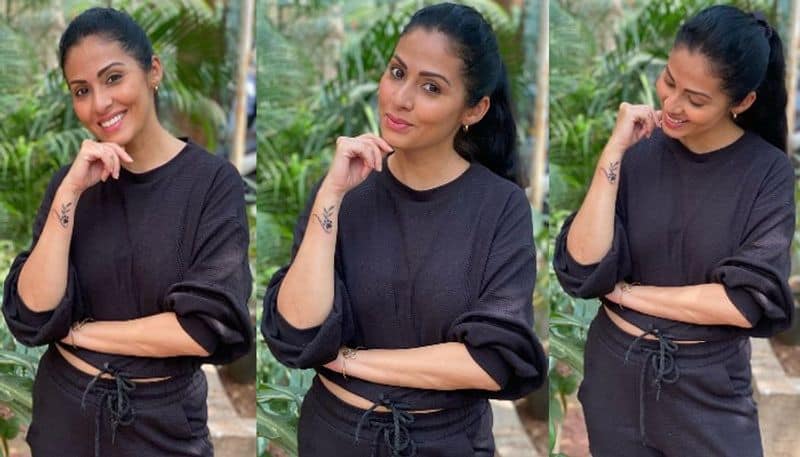 Actress Sada mesmerizing in black trendy outfit