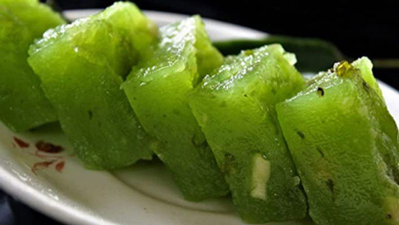 How to make delicious alva with healthy green chillies?