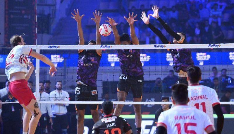 Prime Volleyball League Kolkata Thunderbolts stun Hyderabad Black Hawks kvn