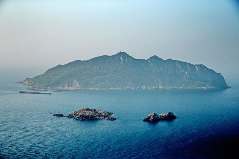 Okinoshima island in Japan where women are not allowed bkg