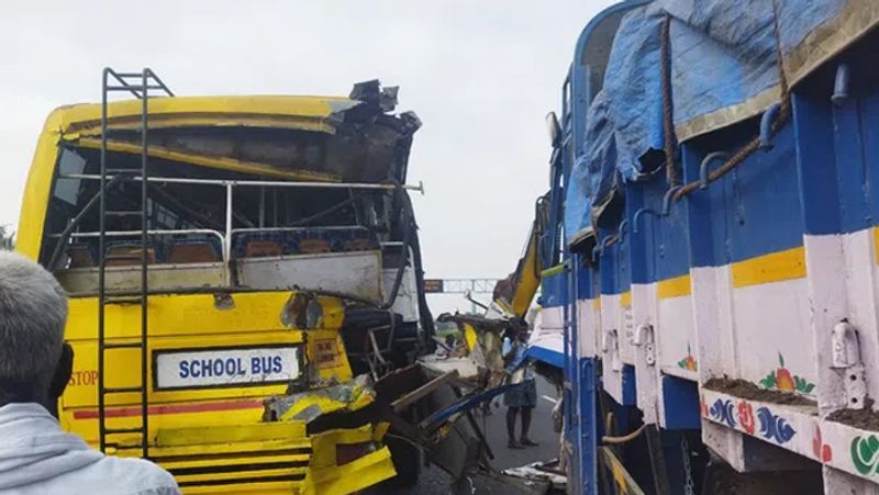 Cuddalore truck collided with a school bus.. 30 children survived fortunately.!