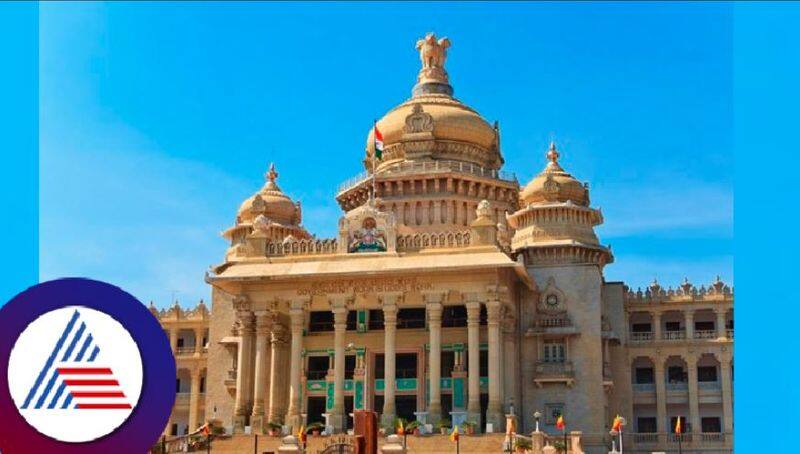 karnataka government employees union asks for Every Saturday holiday suh