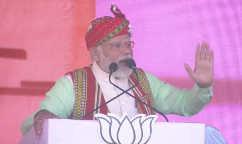 Congress, Left fighting 'kushti' in Kerala and have done 'dosti' in Tripura: PM Modi in election rally