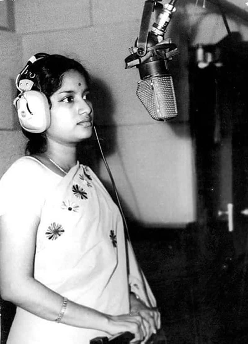 Paatturavakal music column by Parvathy on vani jayaram 