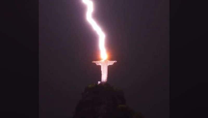 Lightning strikes Christ the Redeemer statue in Brazil's Rio de Janeiro; Internet in awe of viral images - adt 