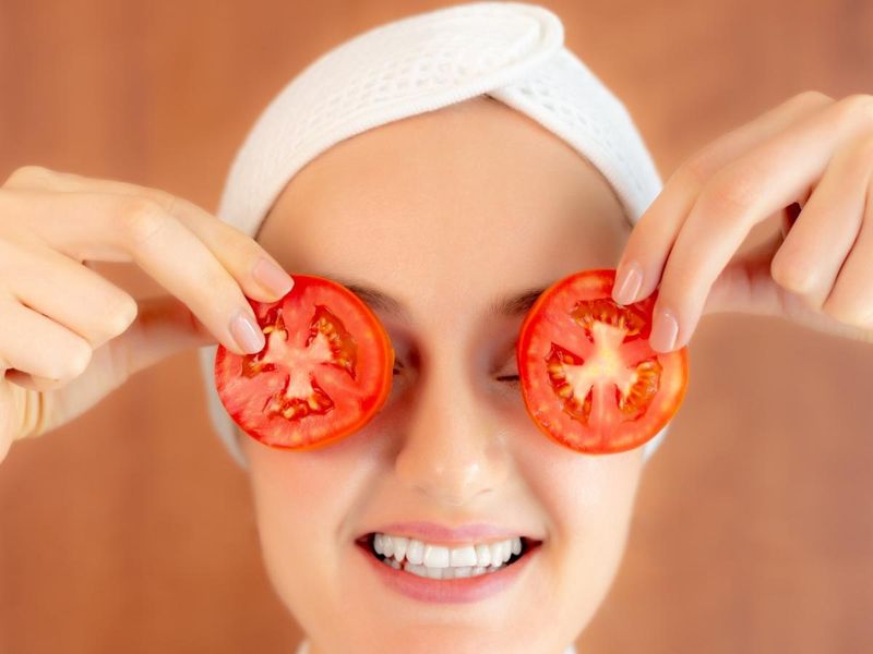 Home Made Tomato Face Masks For Radiant Skin