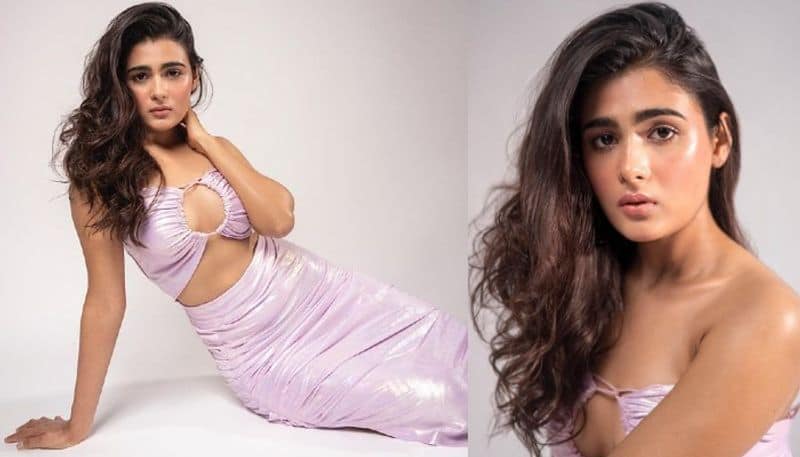 Actress Shalini Pandey mindblowing poses in outfit 