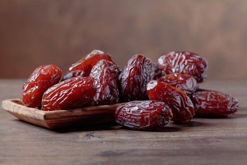 amazing health benefits of eating soaked dates in tamil mks