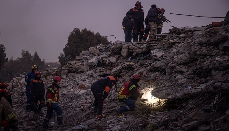 Turkey Syria earthquake Rescue ops underway as officials still hear voices under rubble, toll passes 41,000 AJR