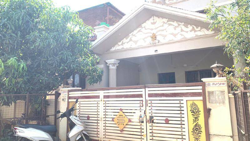 woman at home was stabbed in coimbatore... Police investigation