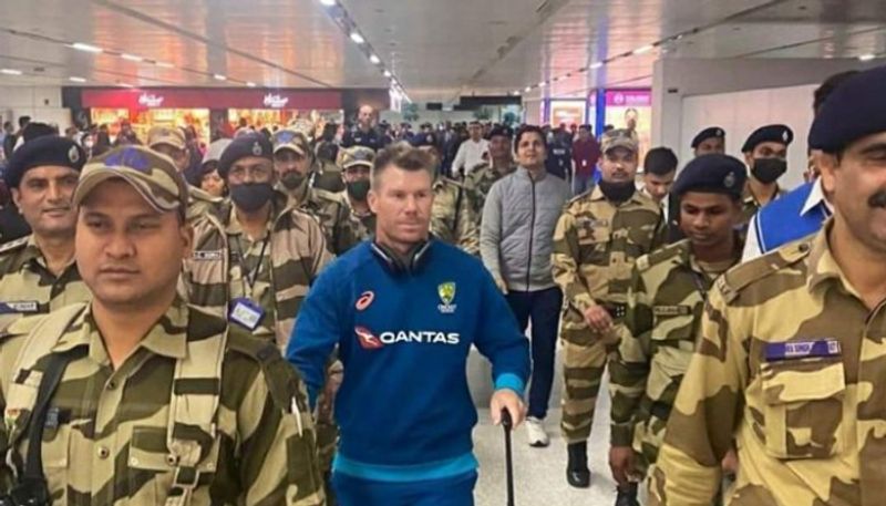 BGT 2023 India vs Australia 2nd Test fans stunned after David Warner security in Delhi Airport photo goes viral jje