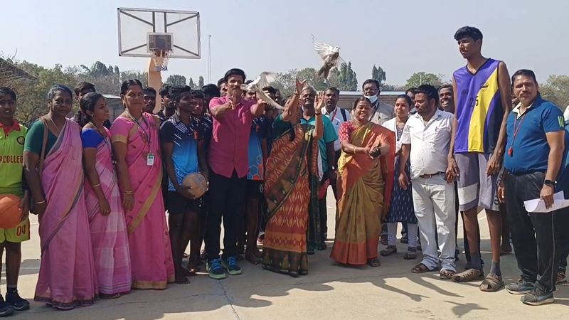 collector valarmathi inaugurate state level sports tournament in ranipet district