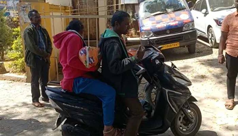  Couple  carried  Child  dead body on bike for 120 km : KGH RMO  Orders  inquiry