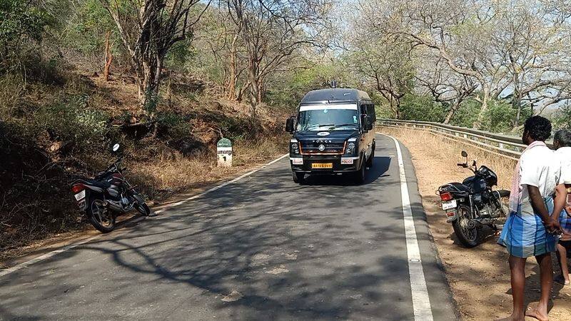 karnataka forest department gun shoot issues transport between tamilnadu and karnataka is stopped