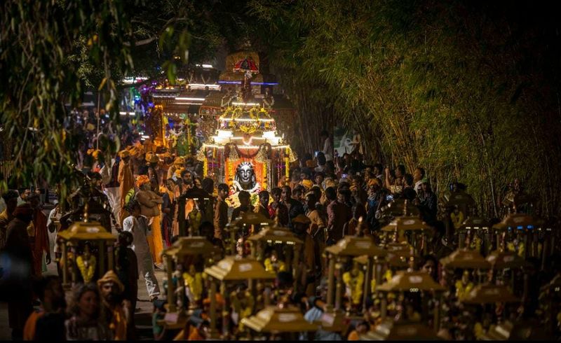 adiyogi chariot reached isha after procession of 7 districts 