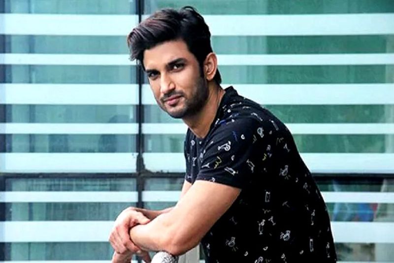 సుశాంత్ సింగ్ అనుమానాస్పద మృతి కేసు .. దేవేంద్ర ఫడ్నవీస్ సంచలన వ్యాఖ్యలు
