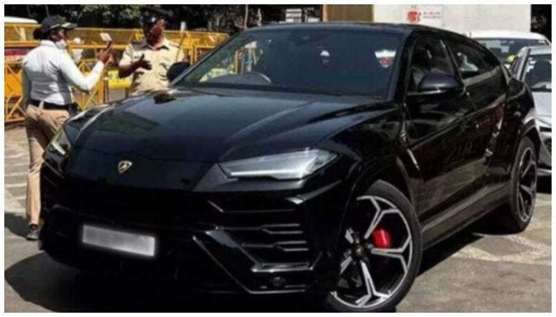 Kartik Aaryan's Lamborghini fined for leaving  in no parking zone prm