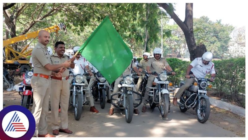 Davangere police awareness about helmet and bike gow